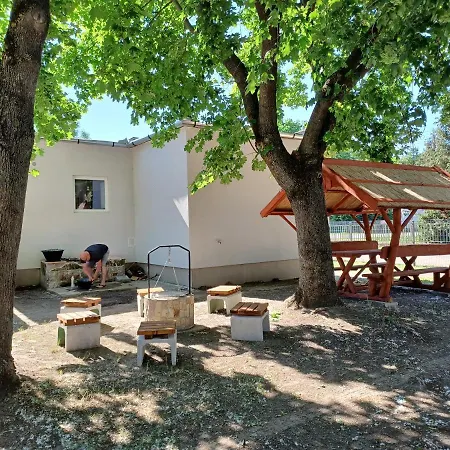 Aparthotel To8 Apartman